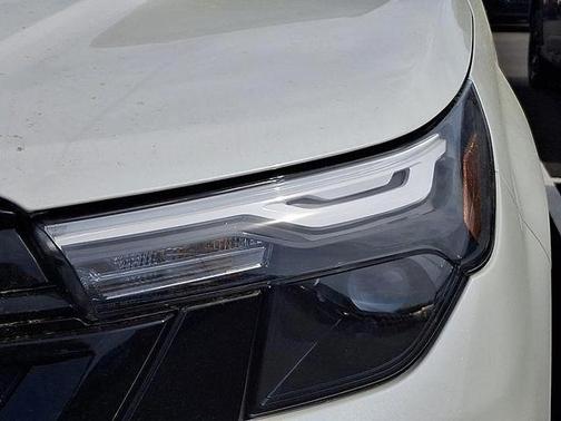 Crystal White Pearl 2026 Subaru Forester Sport