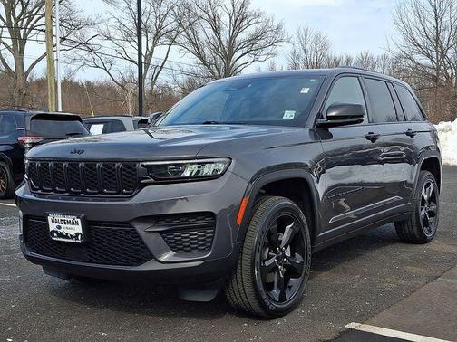 2023 Jeep Grand Cherokee Altitude