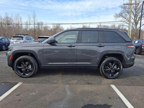 2023 Jeep Grand Cherokee Altitude