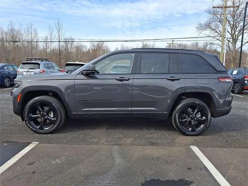 2023 Jeep Grand Cherokee Altitude