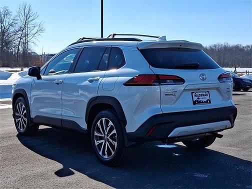 2023 Toyota Corolla Cross XLE