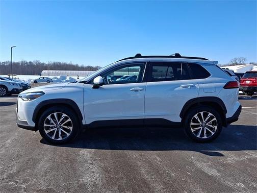 2023 Toyota Corolla Cross XLE