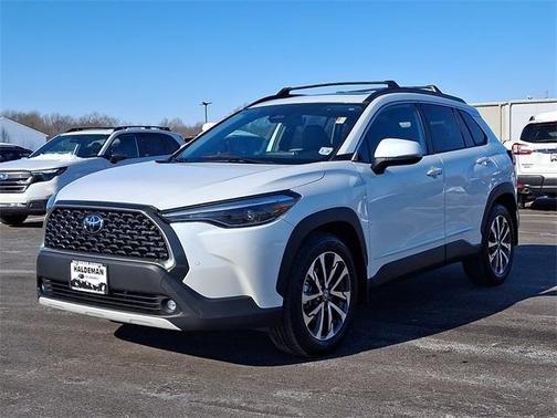 2023 Toyota Corolla Cross XLE