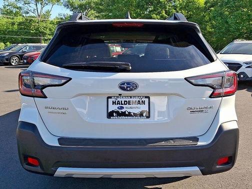 Crystal White Pearl 2024 Subaru Outback Limited