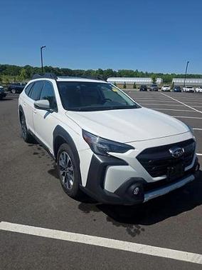 Crystal White Pearl 2024 Subaru Outback Limited