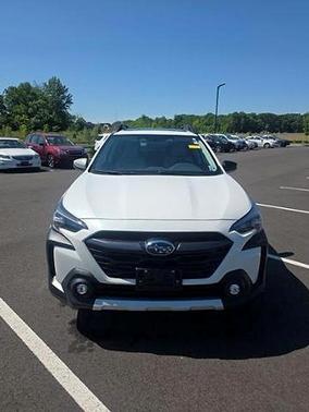 Crystal White Pearl 2024 Subaru Outback Limited