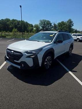 Crystal White Pearl 2024 Subaru Outback Limited