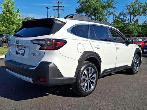 Crystal White Pearl 2024 Subaru Outback Limited