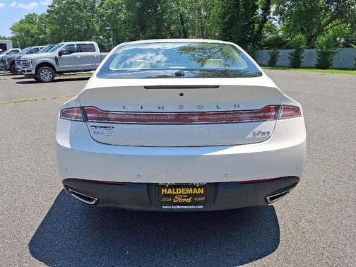 2013 Lincoln MKZ Base