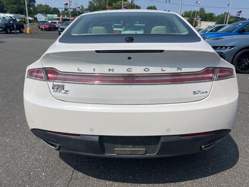 2013 Lincoln MKZ Base