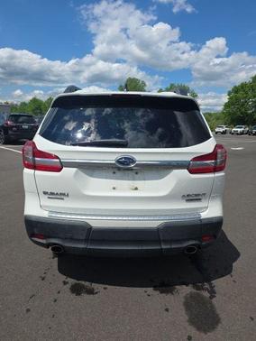 Crystal White Pearl 2019 Subaru Ascent Limited 7-Passenger