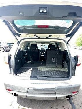 Crystal White Pearl 2019 Subaru Ascent Limited 7-Passenger