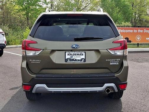 Autumn Green Metallic 2023 Subaru Forester Touring