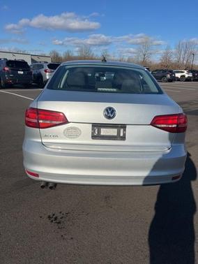 2015 Volkswagen Jetta 2.0L S