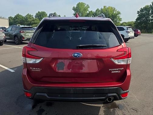 Crimson Red Pearl 2022 Subaru Forester Limited