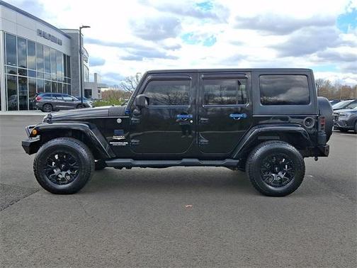 2012 Jeep Wrangler Unlimited Sahara