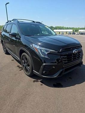 Crystal Black Silica 2023 Subaru Ascent Onyx Edition Limited