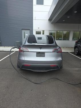 2025 Tesla Model Y Long Range