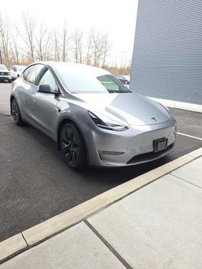 2025 Tesla Model Y Long Range