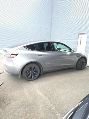 2025 Tesla Model Y Long Range