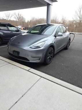 2025 Tesla Model Y Long Range