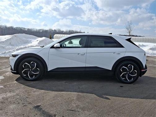 2022 Hyundai IONIQ 5 SEL