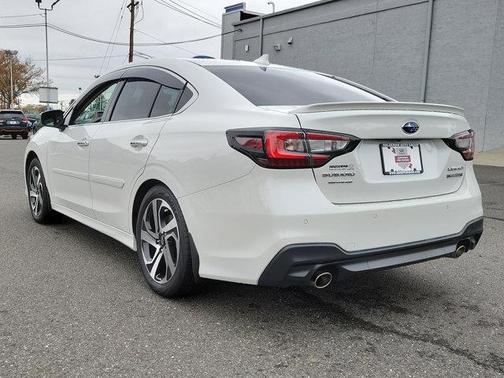 Photo 4 of 25 of 2022 Subaru Legacy Touring XT