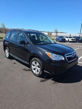 Crystal Black Silica 2015 Subaru Forester 2.5i