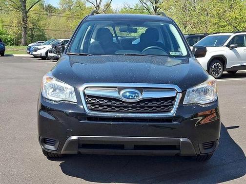 Crystal Black Silica 2015 Subaru Forester 2.5i
