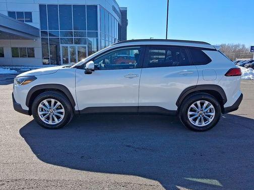 2022 Toyota Corolla Cross LE