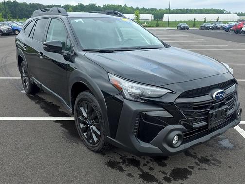 Crystal Black Silica 2023 Subaru Outback Onyx Edition