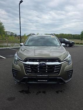 Autumn Green Metallic 2023 Subaru Ascent Limited 8-Passenger