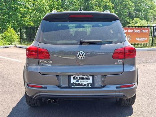 Pepper Gray 2016 Volkswagen Tiguan R-Line
