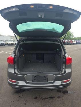 Pepper Gray 2016 Volkswagen Tiguan R-Line