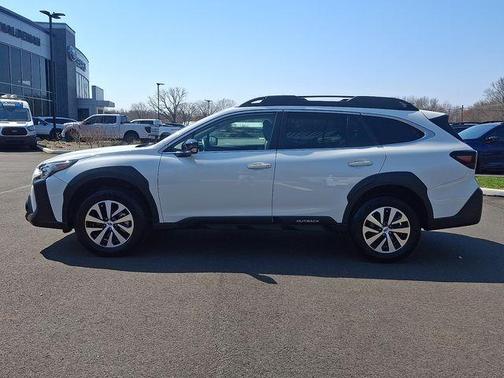 Crystal White Pearl 2023 Subaru Outback Premium