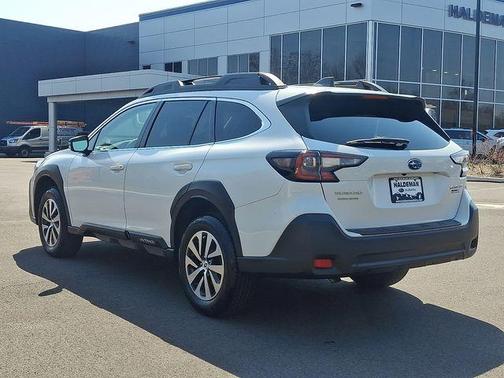 Crystal White Pearl 2023 Subaru Outback Premium