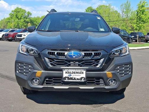 Crystal Black Silica 2025 Subaru Outback Wilderness