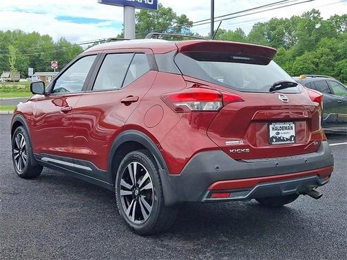 2020 Nissan Kicks SR