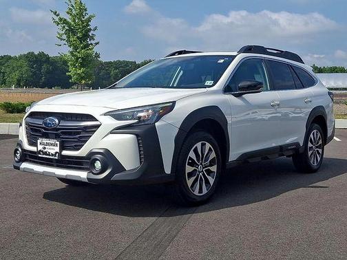 Crystal White Pearl 2024 Subaru Outback Limited
