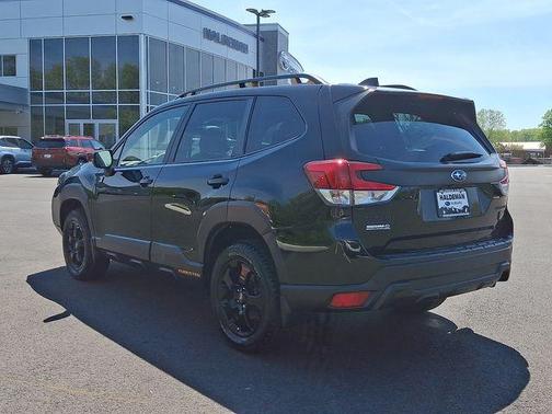 Crystal Black Silica 2023 Subaru Forester Wilderness