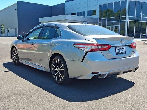 Celestial Silver Metallic 2020 Toyota Camry SE