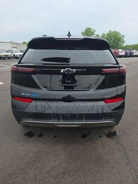 Mosaic Black Metallic 2022 Chevrolet Bolt EUV LT