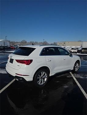 2021 Audi Q3 45 S line Premium