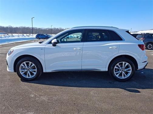 2021 Audi Q3 45 S line Premium