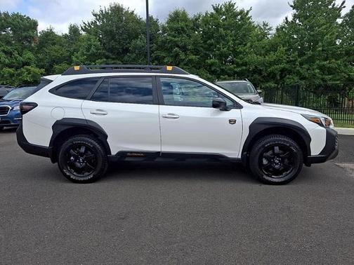 Crystal White Pearl 2024 Subaru Outback Wilderness