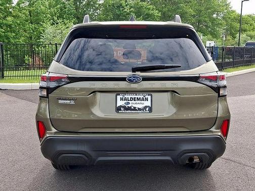 Autumn Green Metallic 2025 Subaru Forester Premium