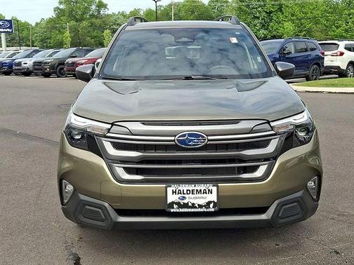Autumn Green Metallic 2025 Subaru Forester Premium