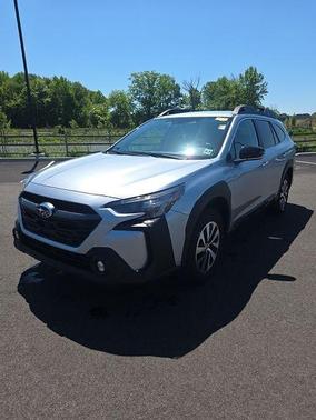 Ice Silver Metallic 2024 Subaru Outback Premium