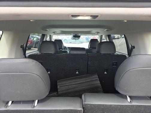 Shimmering Silver Pearl 2024 Hyundai SANTA FE XRT