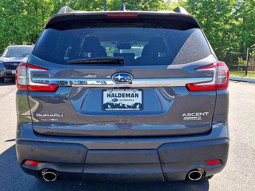 Magnetite Gray Metallic 2023 Subaru Ascent Premium 8-Passenger